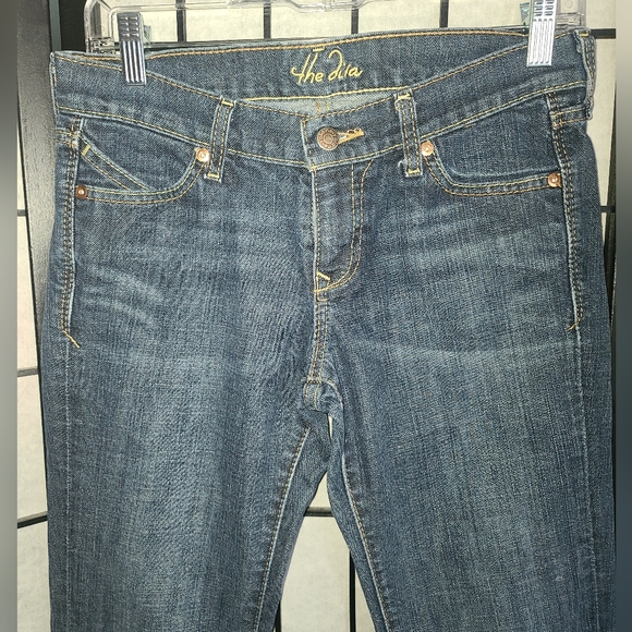 LAST CHANCEOld Navy The Diva Bootcut Jeans - Picture 5 of 7